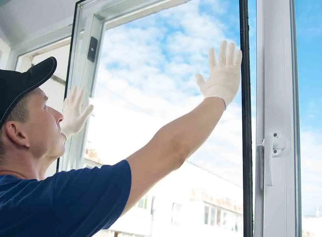 آموزش گام‌به‌گام تعویض شیشه پنجره UPVC